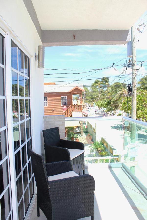 Barefoot Caye Caulker Hotel Exterior photo